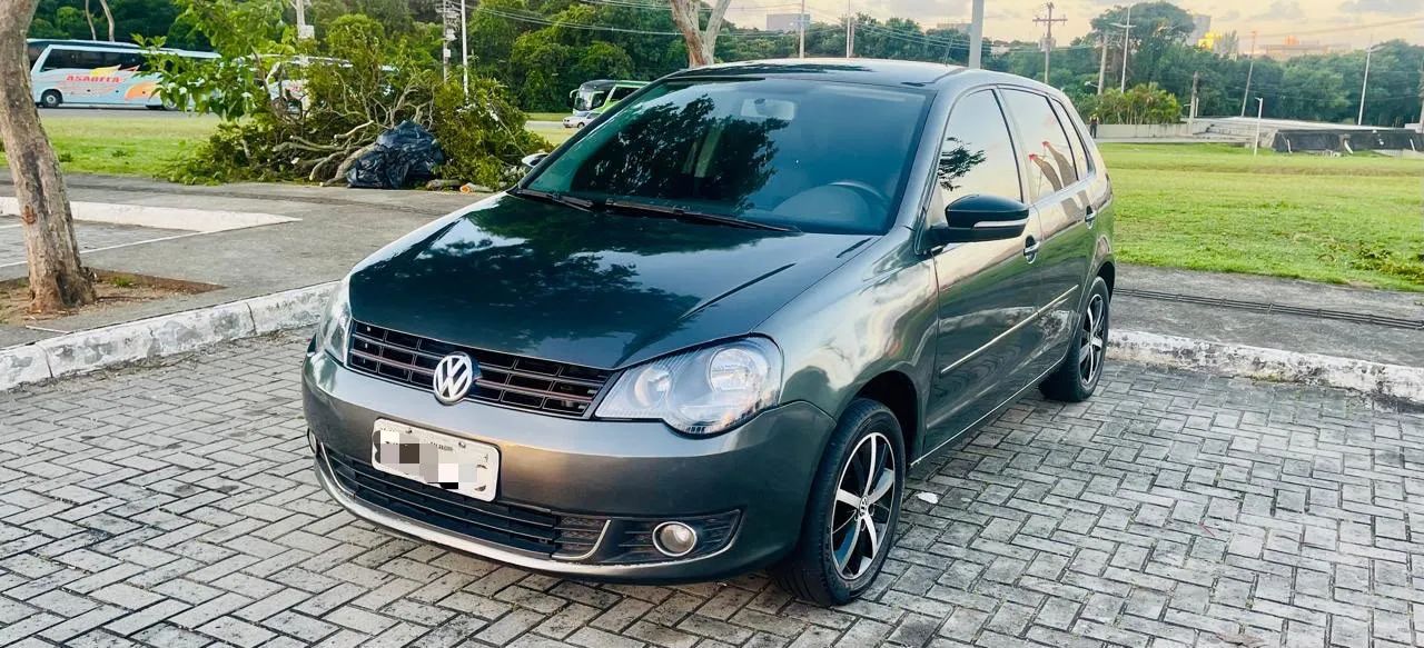 Volkswagen Polo Polo 1.6 Mi/S.Ouro 1.6 Mi Tot.Flex 8V 5p 2014