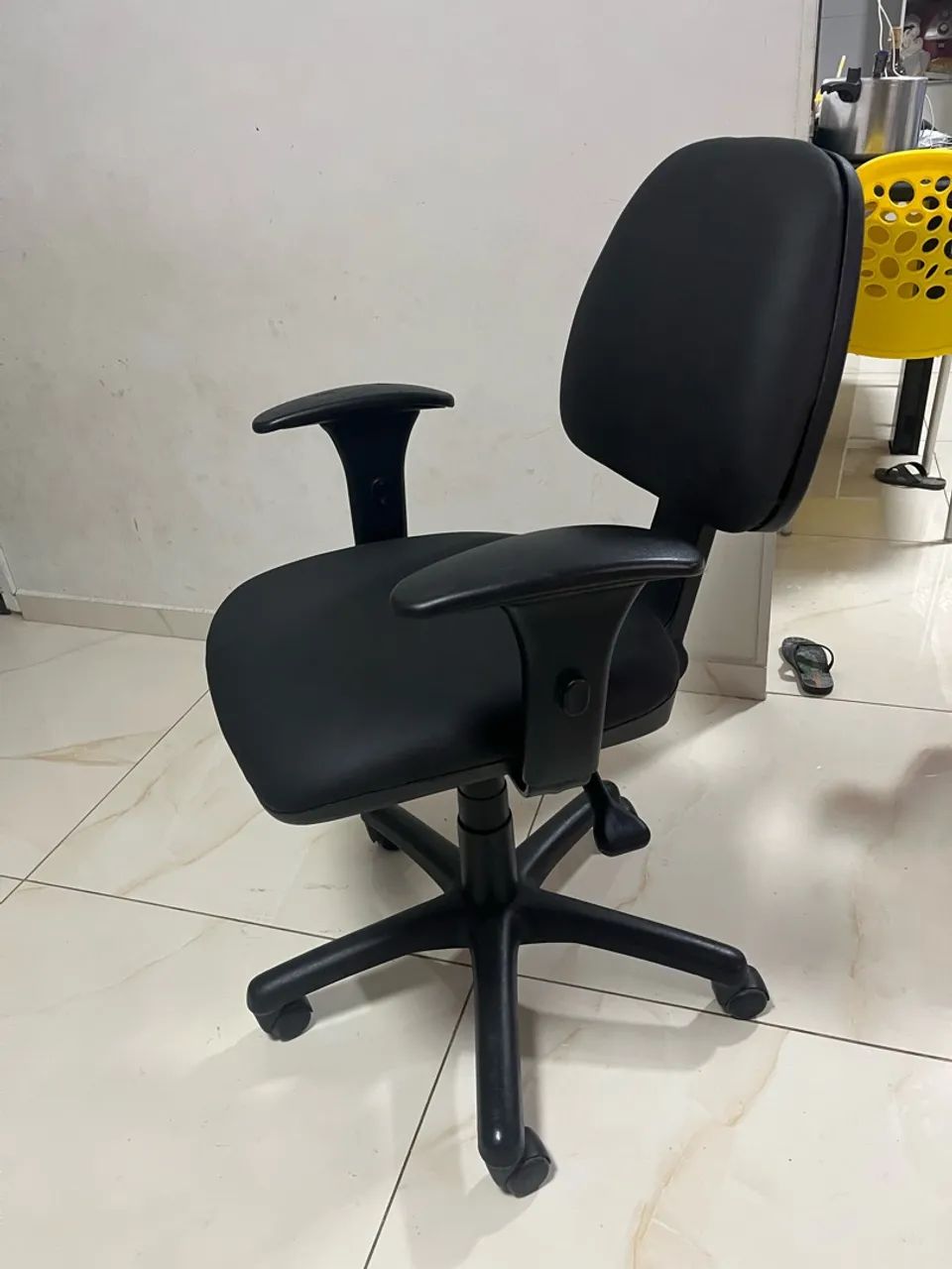 Cadeira de escritório flexform - Foto 3