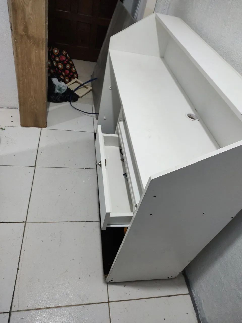 Balcão de loja com gaveta com chave  - Foto 5