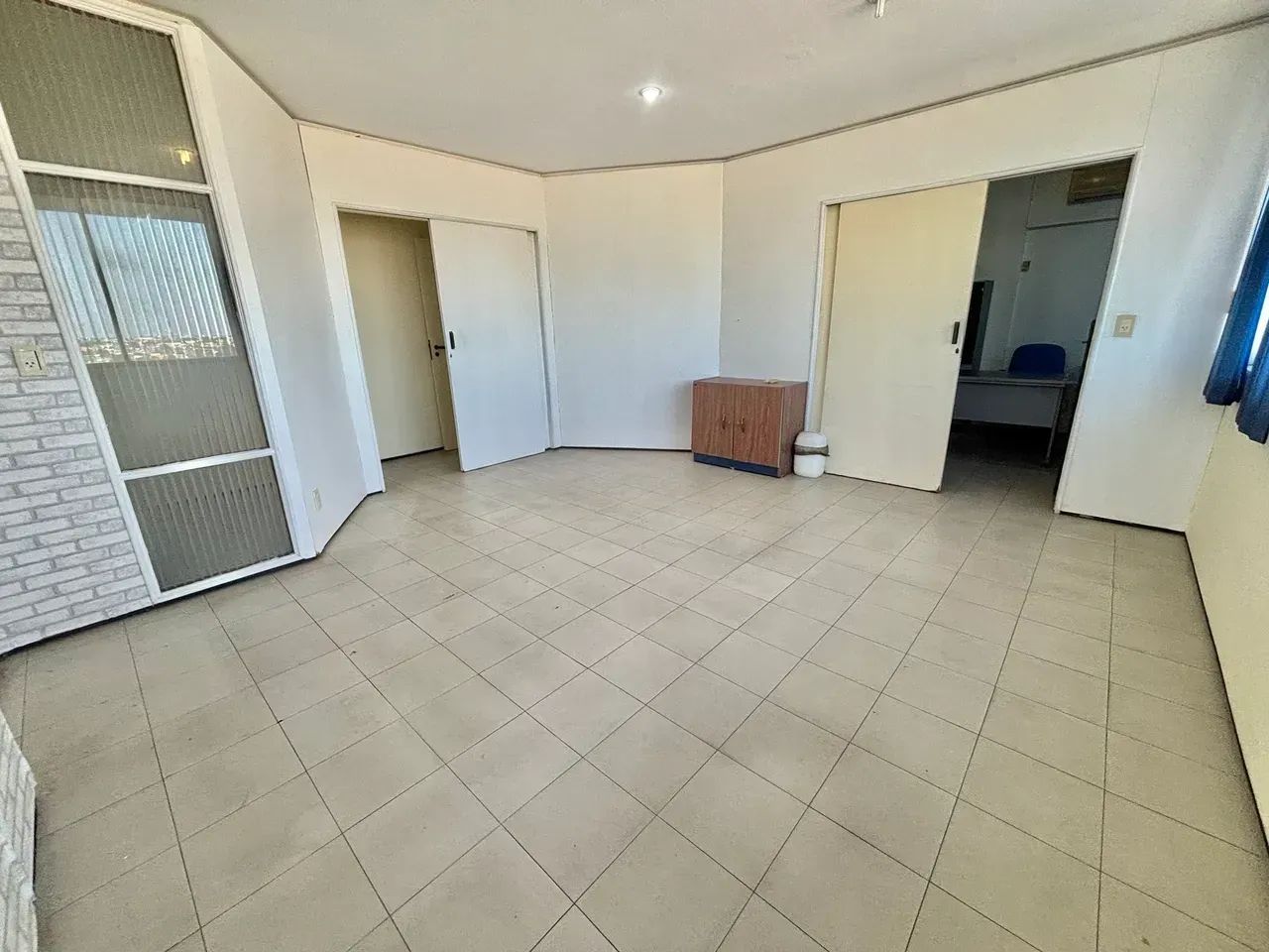 SALA COMERCIAL 50m2 (de canto) Edifício Atrium - Aleixo - Em frente a SEFAZ E FÓRUM - Foto 2