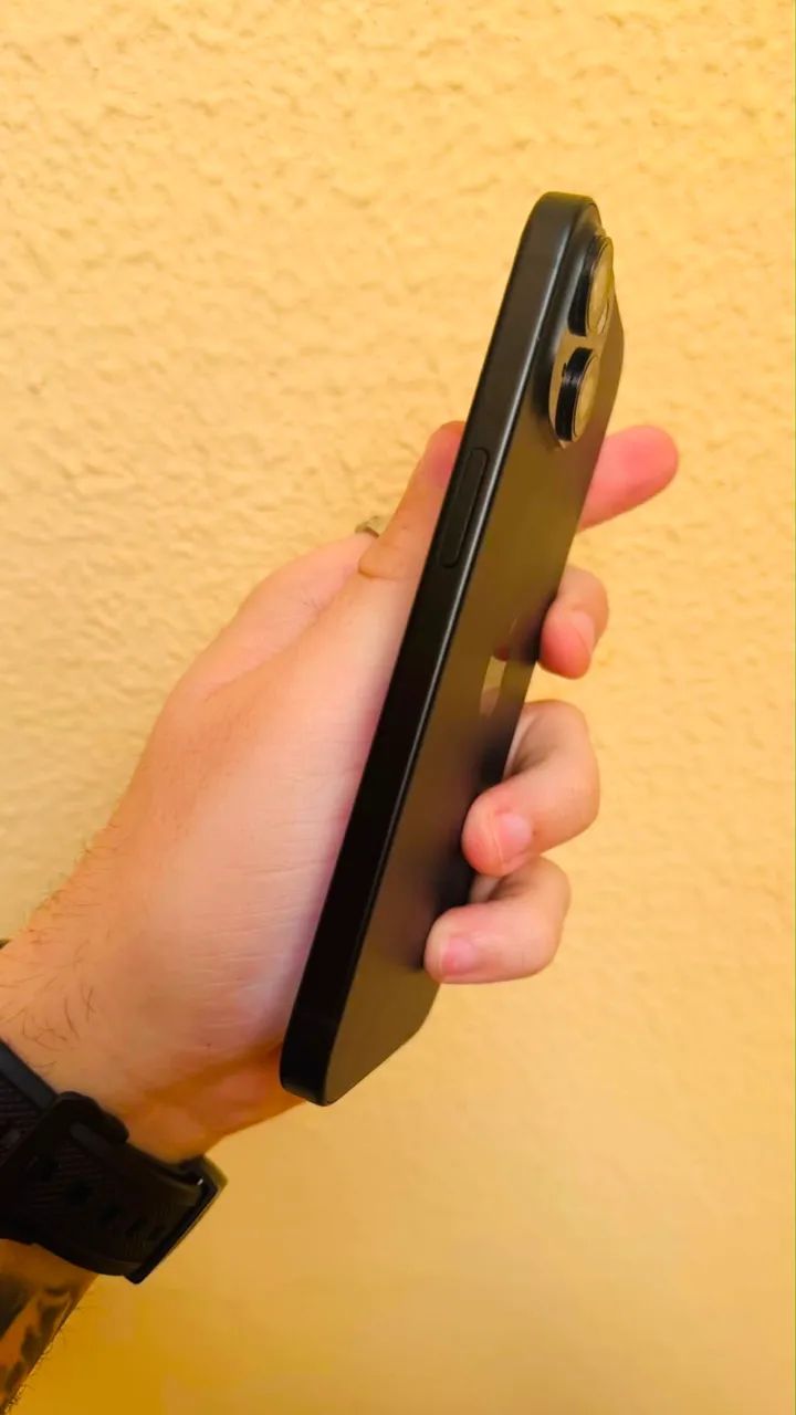 Vendo IPhone 15 impecável 89%? - Foto 2