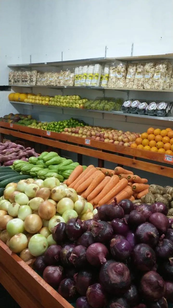 Bancas e expositores para horta fruti - Foto 4