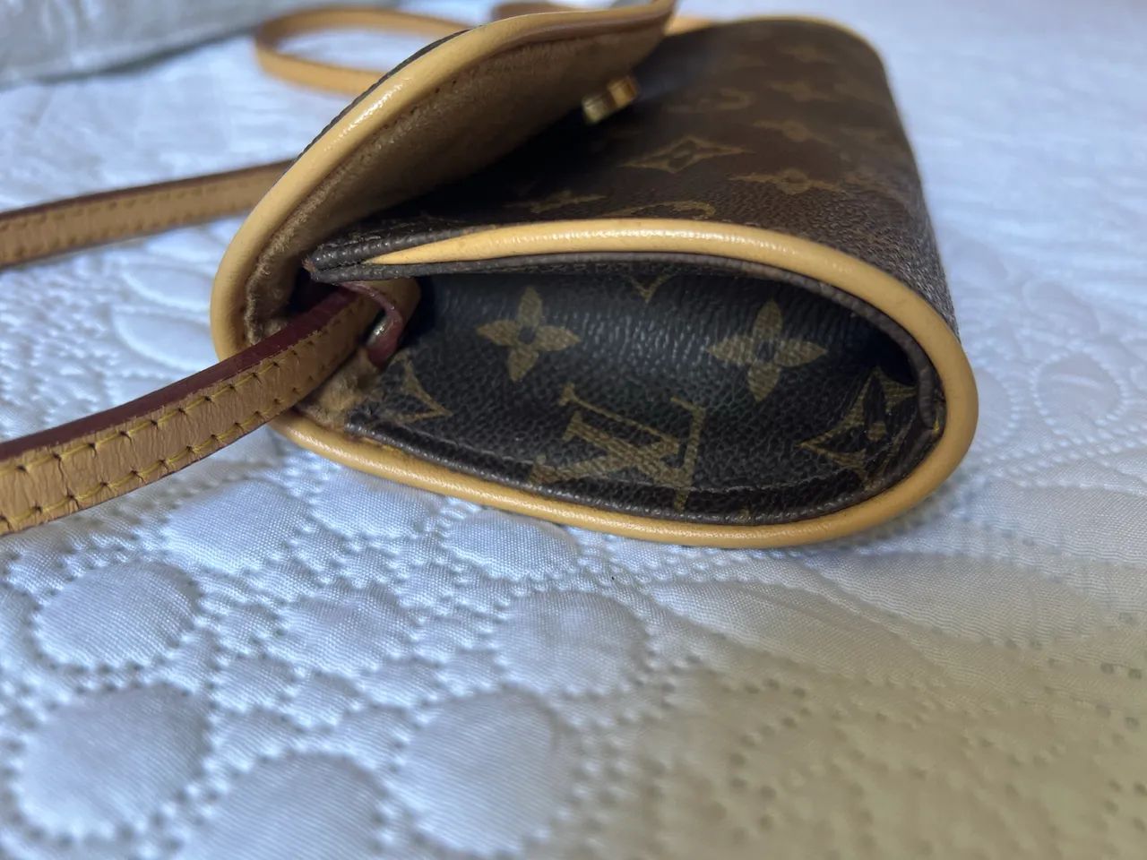 Bolsa Louis Vuitton pequena  - Foto 3
