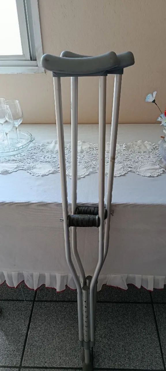 Vendo um par de muleta D 7 - Foto 5