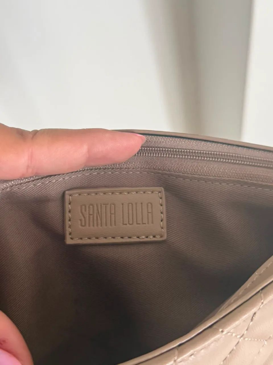 Bolsa Santa Lola bege escuro  - Foto 3