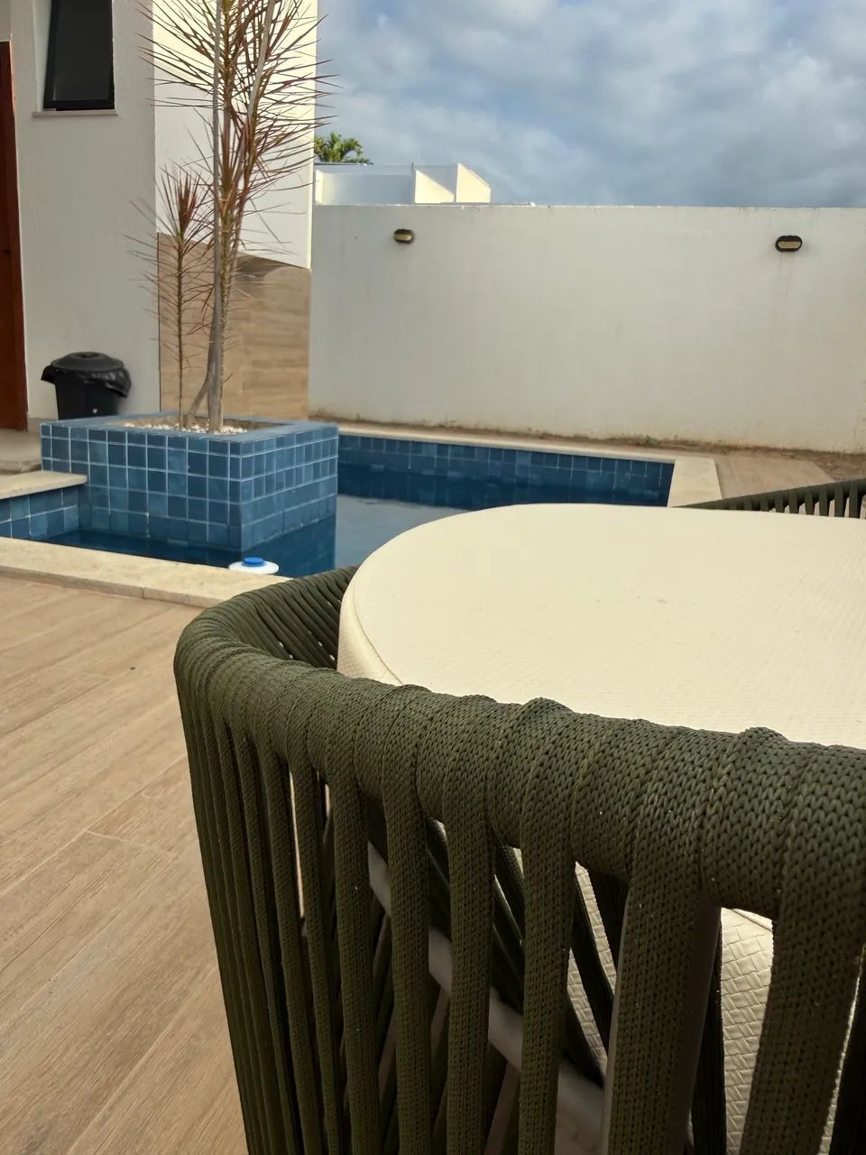 Chaise Ostra + 5 Almofadas -  6 Meses de Uso - Foto 4