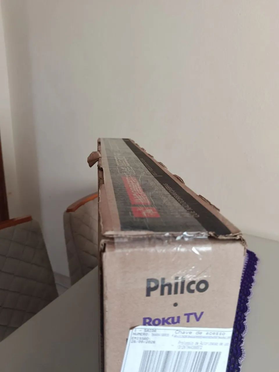 Tv Smart 32 polegadas RoKu Philco LACRADA  - Foto 2