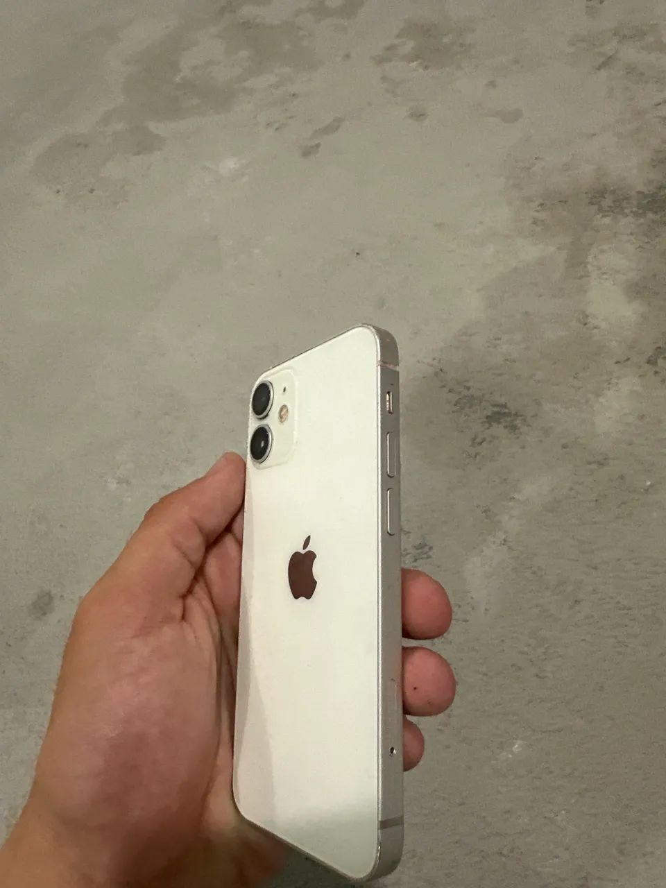 iphone 12 mini 256gb de memoria semi novo - Celulares e
