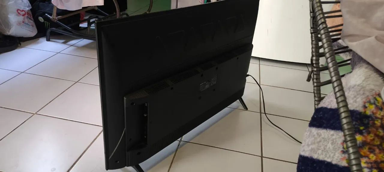 Tv TLC smart muito nova 43 polegadas 550 pra hoje  - Foto 2