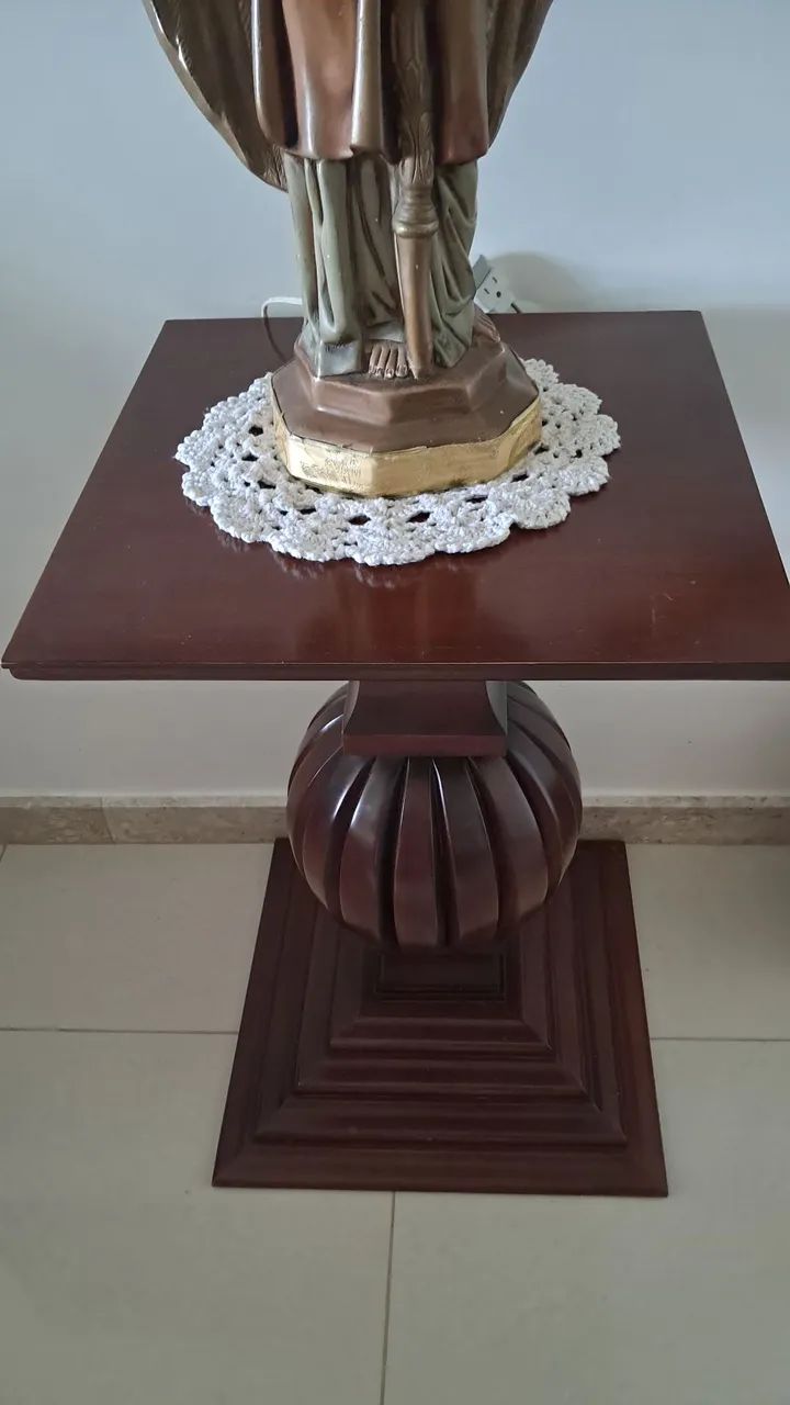 Mesa de Canto de Madeira Maciça  - Foto 3