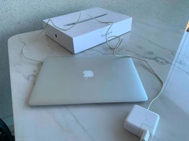 MacBook Air 13" (2017) - 8GB RAM / 121GB SSD  - Foto 3