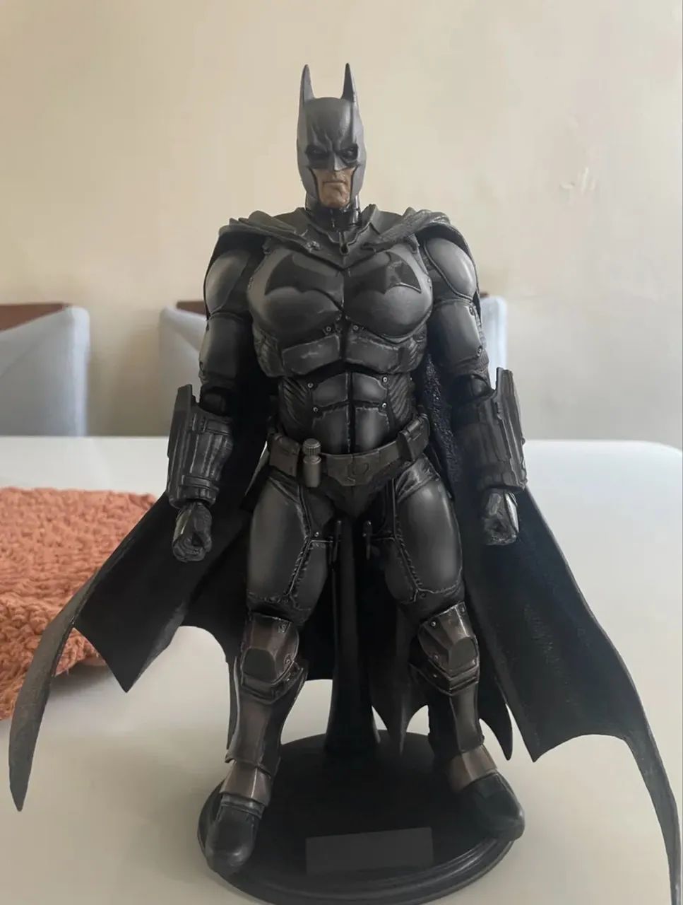 Play Arts Kai Batman Arkham Origins