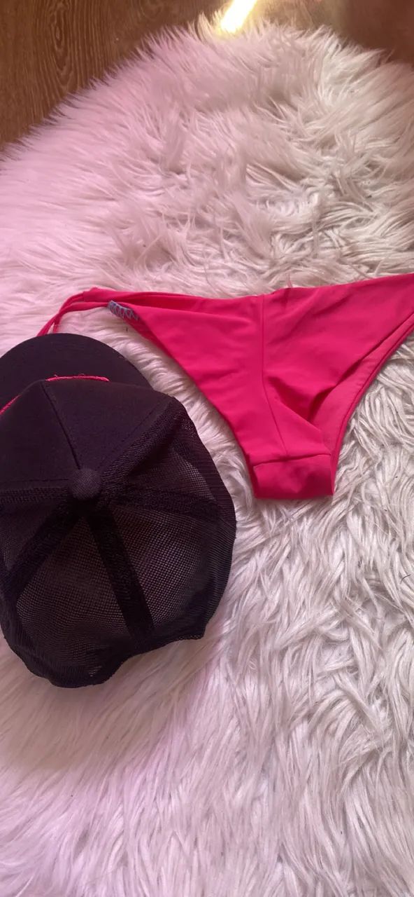 Kit boné e calcinha de biquíni-tamanho P - Foto 2