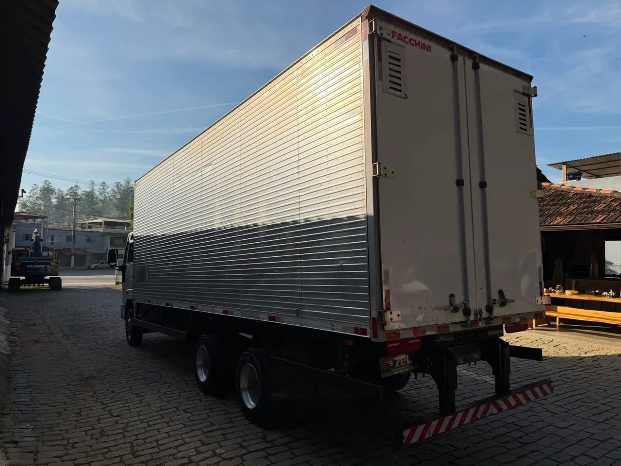 FORD CARGO 1119 TRUCK BAÚ 7,2M - Foto 4