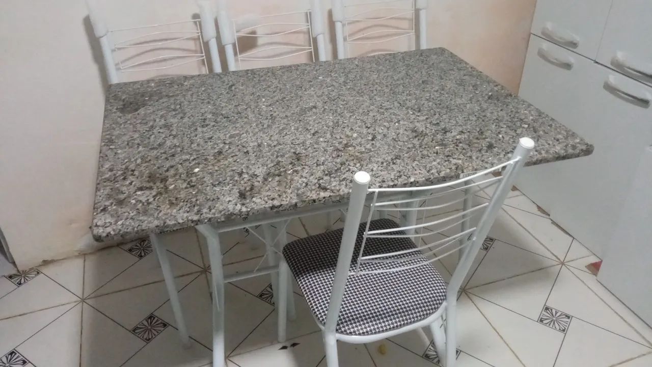 MESA DE JANTAR 4 CADEIRAS NOVA  - Foto 2