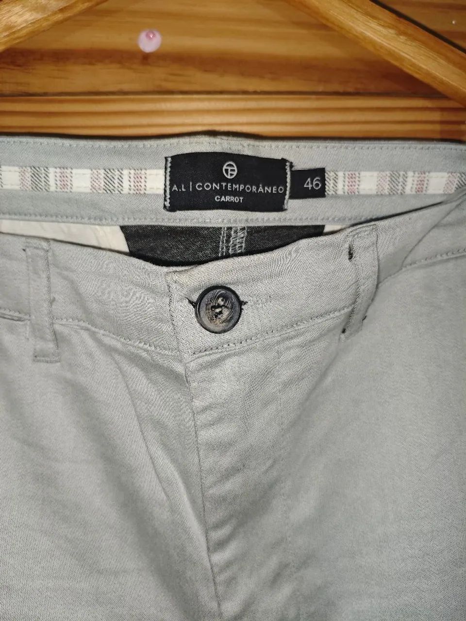 Calça sarja masculina semi-nova, número 46 - Foto 3