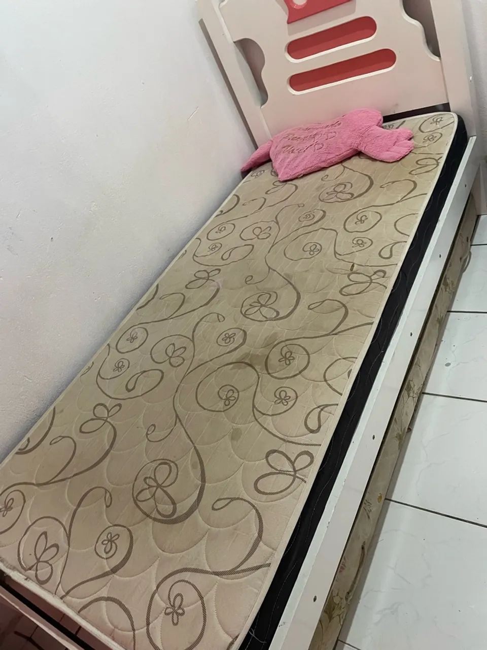 Cama de solteiro com 2 colchões  - Foto 5