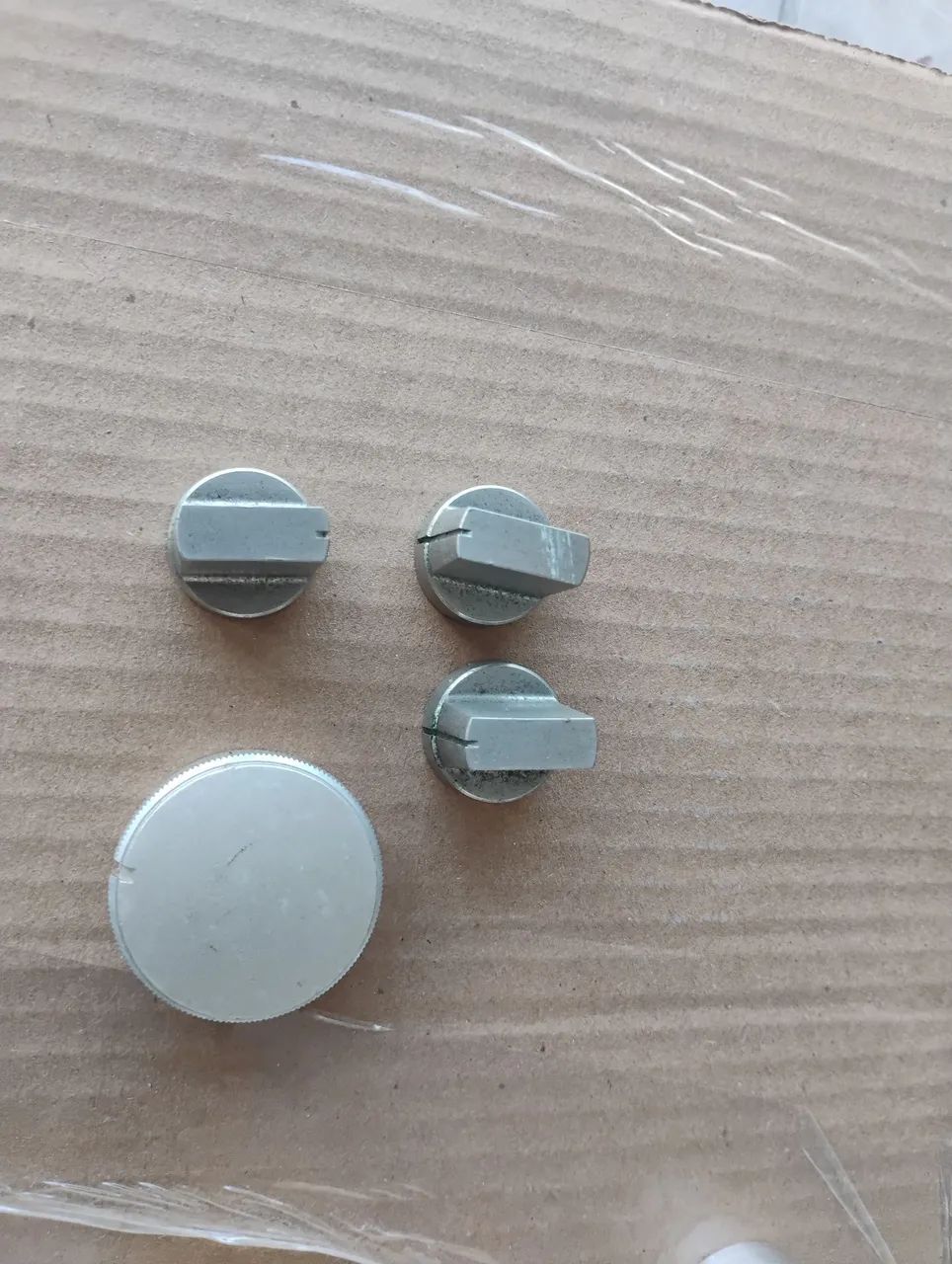 Vários knobs originais gradiente e Sony alguns maciço em alumínio  todos ok - Foto 3