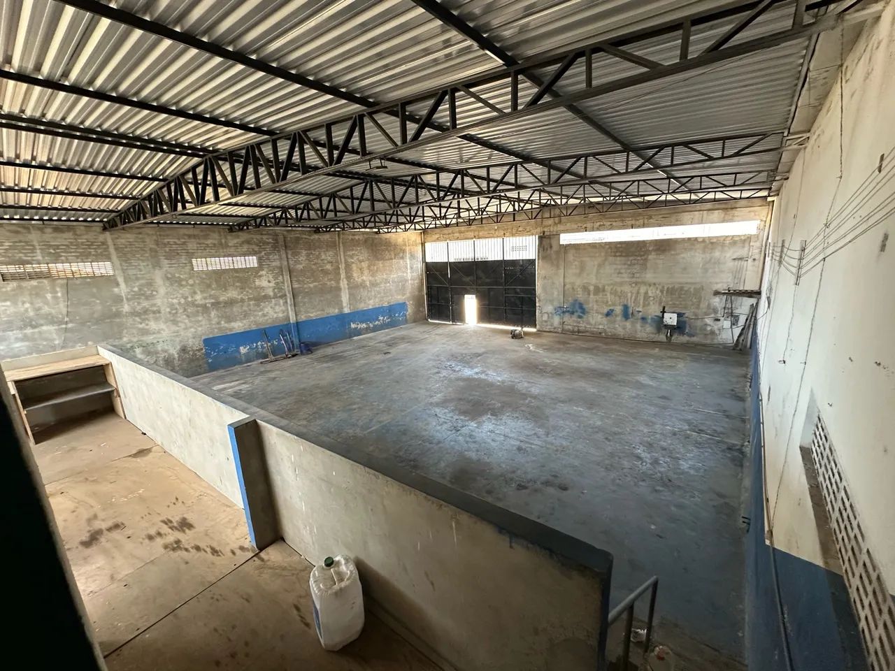ALUGA-SE GALPÃO COMERCIAL - ÓTIMA LOCALIZAÇÃO! - Foto 2