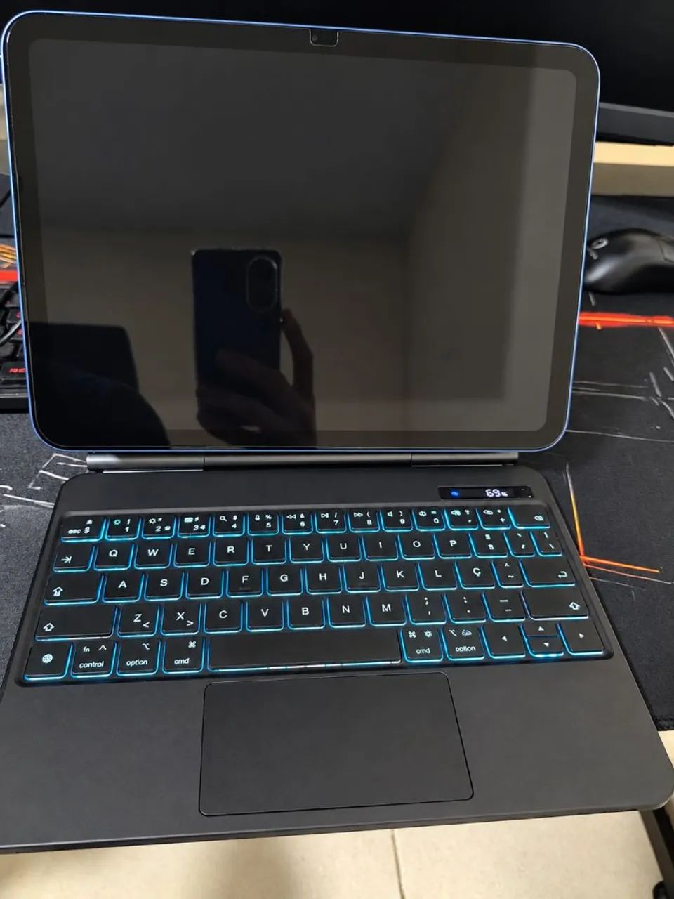 Ipad A16 128gb + Teclado mágico