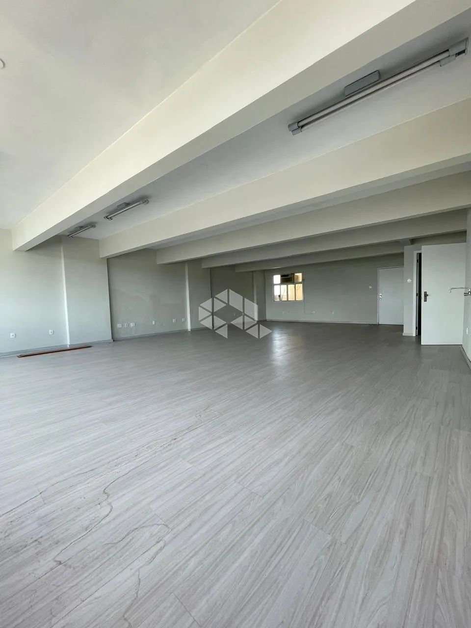 Salas Comerciais Exclusivas no Edifício Coliseu - Centro Histórico de Porto Alegre