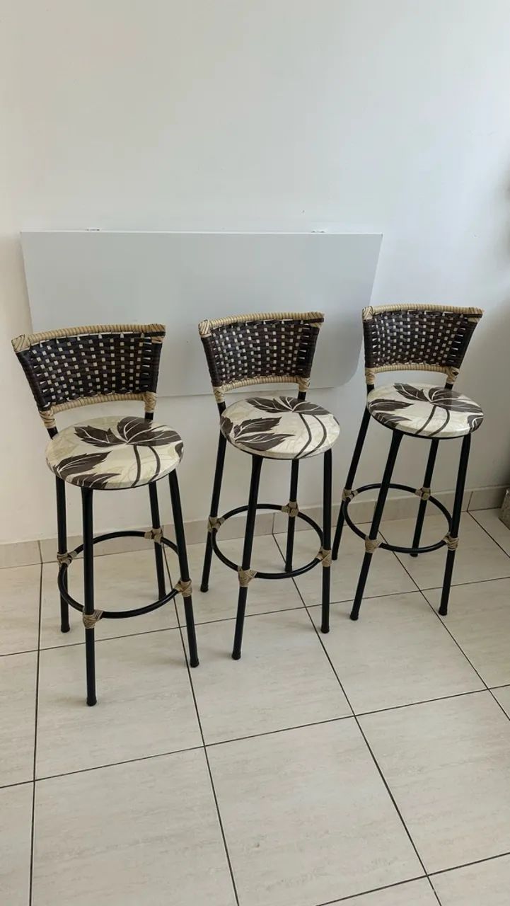 Conjunto com 3 Banquetas Altas de Ferro - Estofadas e Trançadas