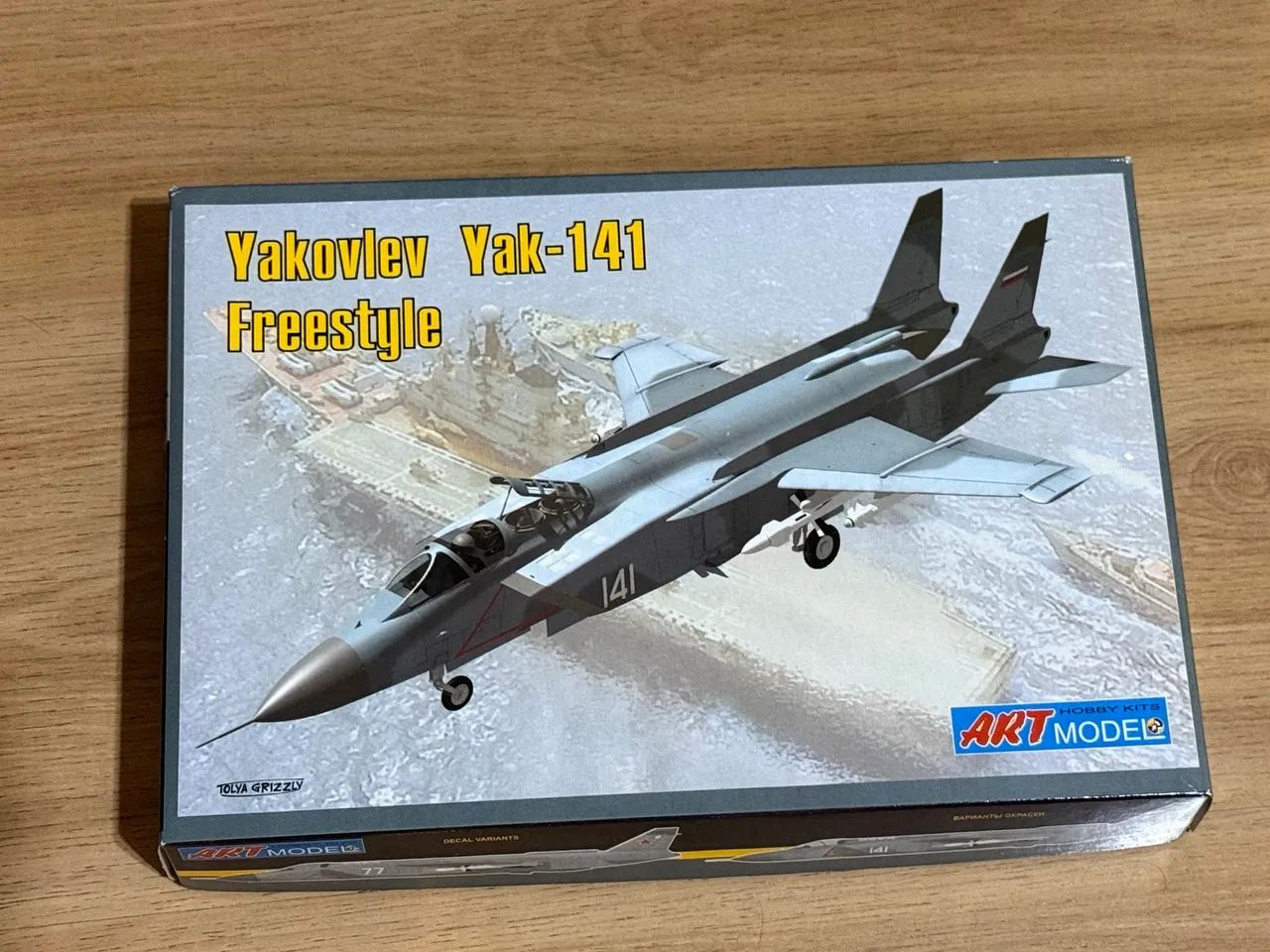 Yakovlev Yak-141 escala 1/72
