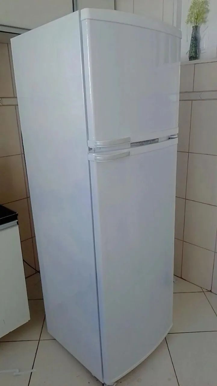 Pintura e plotagem de geladeira  - Foto 3