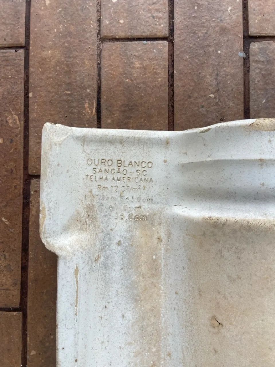 Telhas capa e bica cerâmica