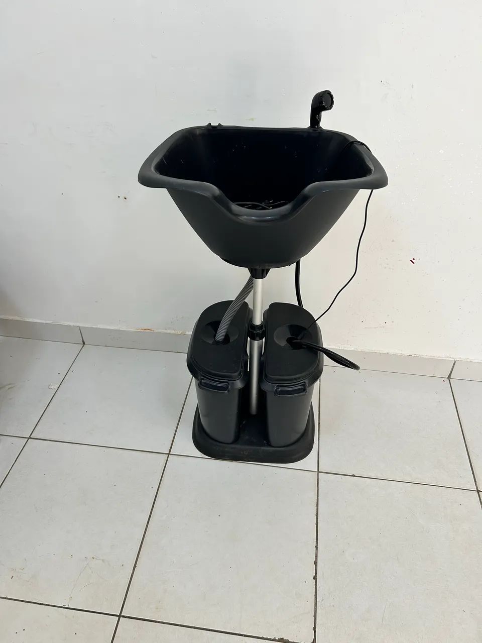 Lavatório Portátil com Bomba - Foto 3