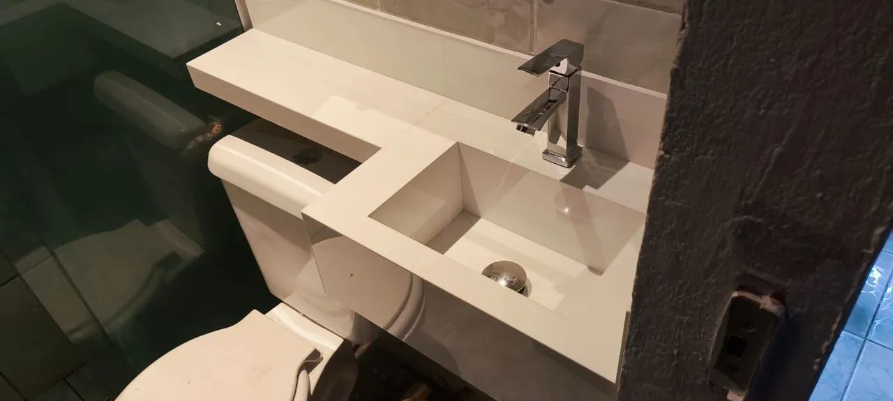 Custom-made sinks with arm extension, 100% porcelain