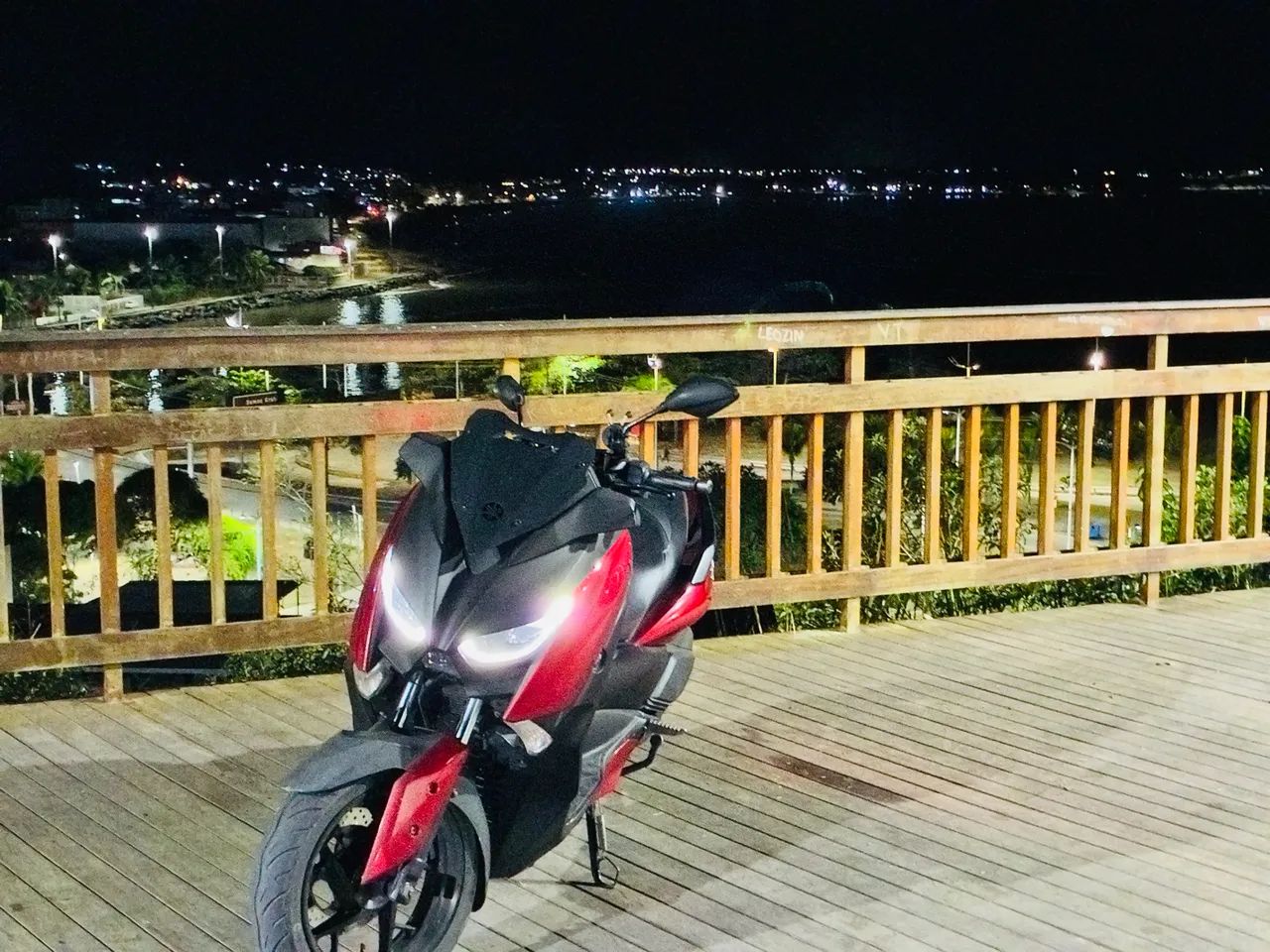  Yamaha 250 Xmax scooter  - Foto 4