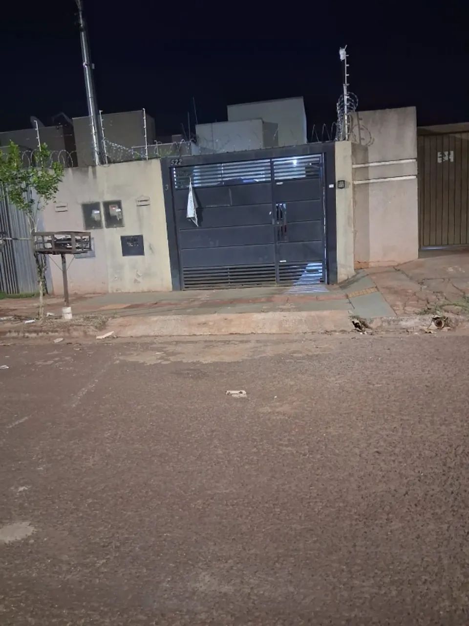 Casa com edícula no bairro São Jorge da Lagoa