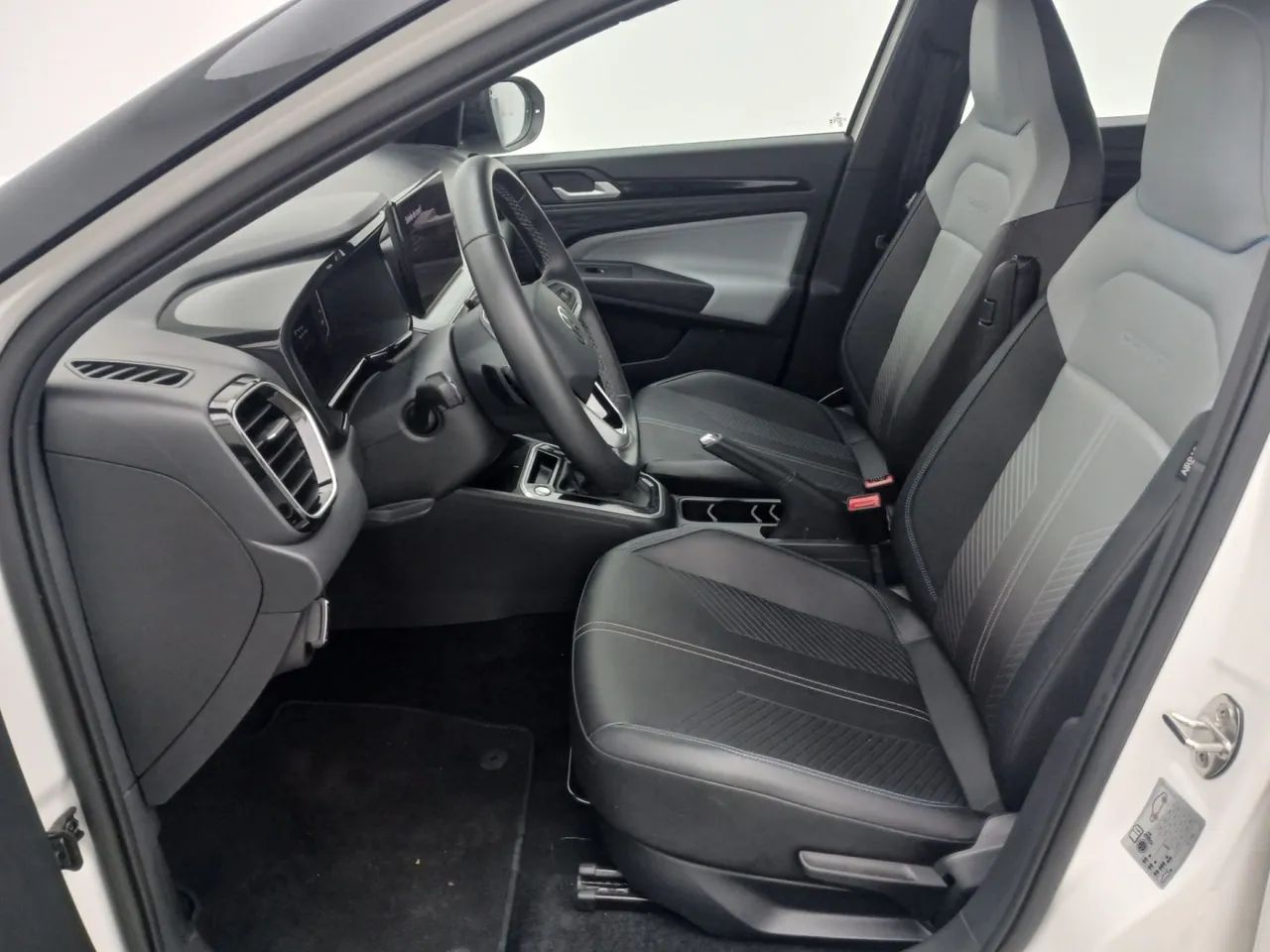 Volkswagen Tera High 1.0 170 TSI Flex 12V 5p Aut, foto 16 de 18