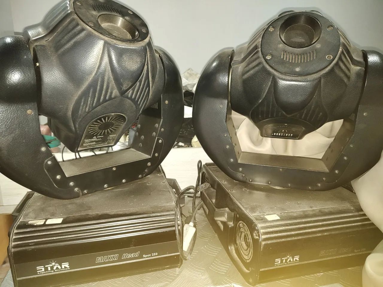 4 moving Spot Head 250. - Foto 3