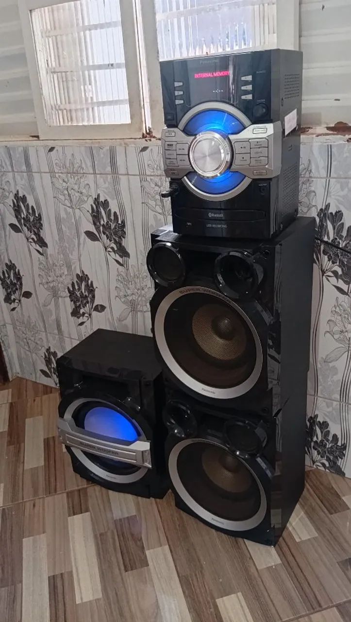 Som Panasonic 1.200 Watts de potência 