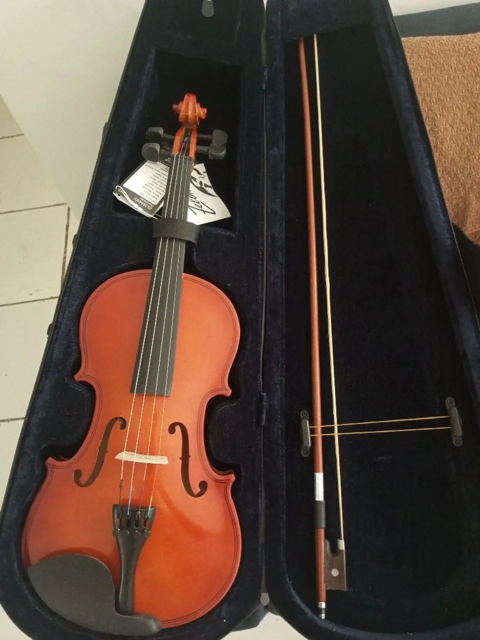 Vende se Violino ?