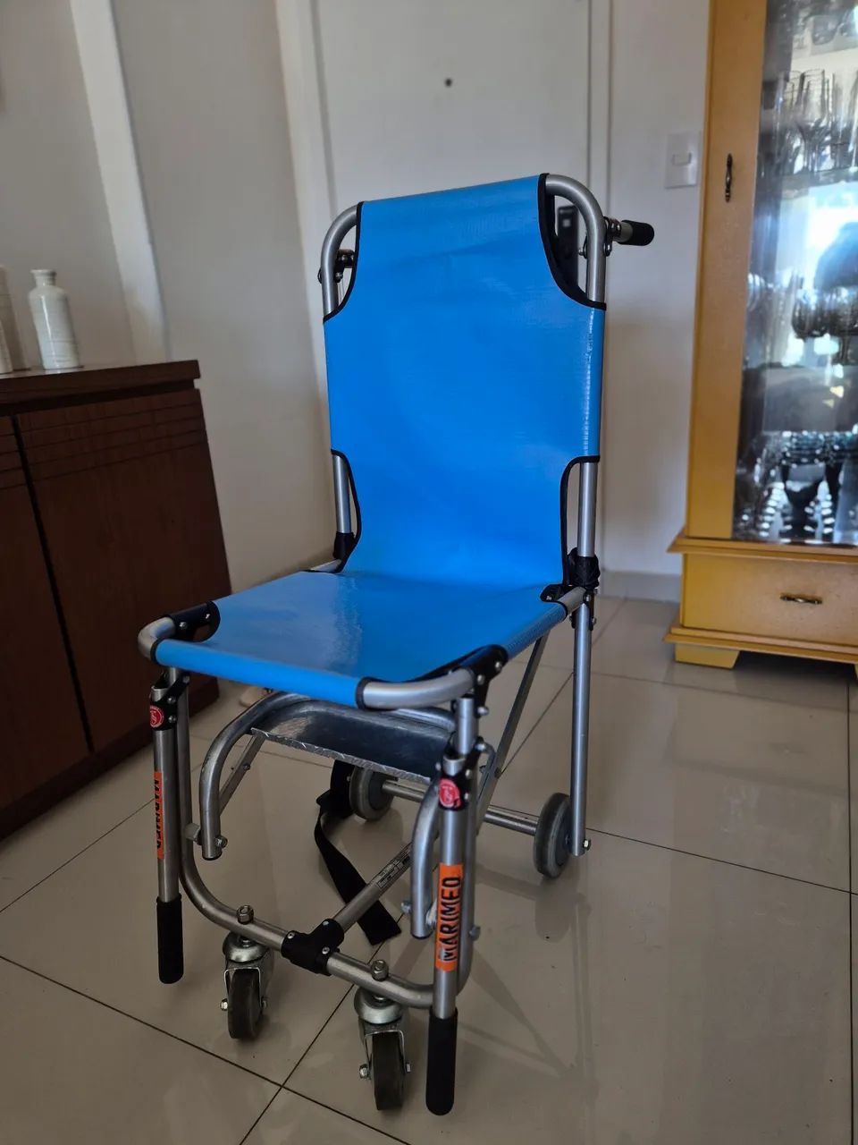 Cadeira de resgate em ótimo estado