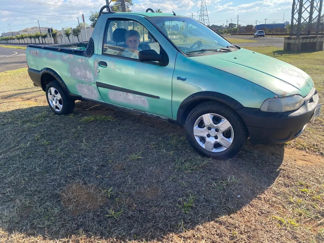 Fiat Strada Working 1.5 MPI 8V CE (álcool) 1999