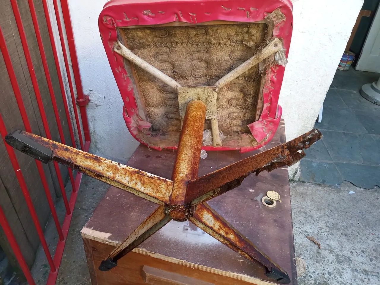 Cadeira antiga /vintage  - Foto 4