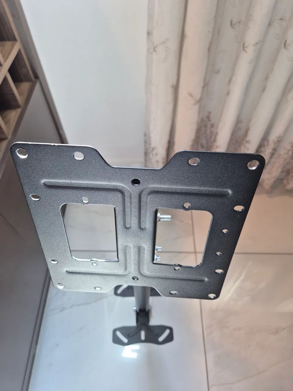 Suporte de teto para tv elgin  - Foto 4