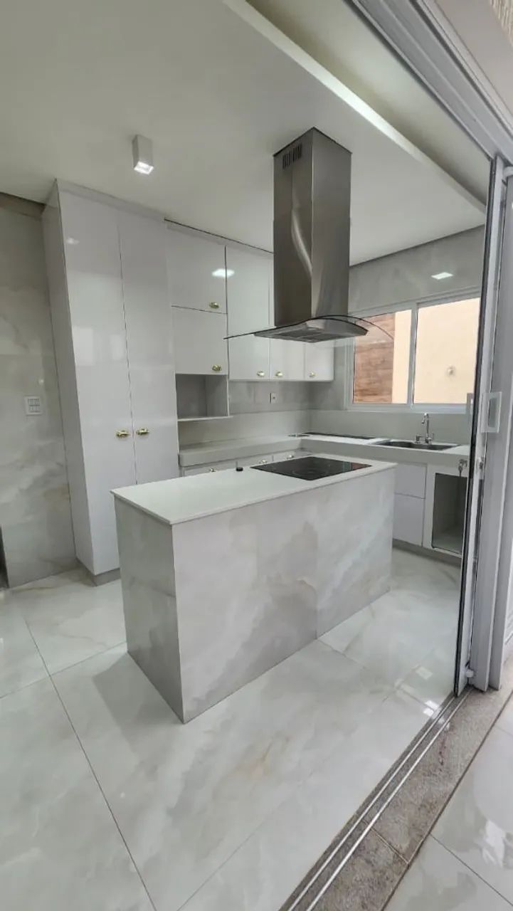 Espaço e Localização !!!!4 Quartos /Sendo uma suite ..