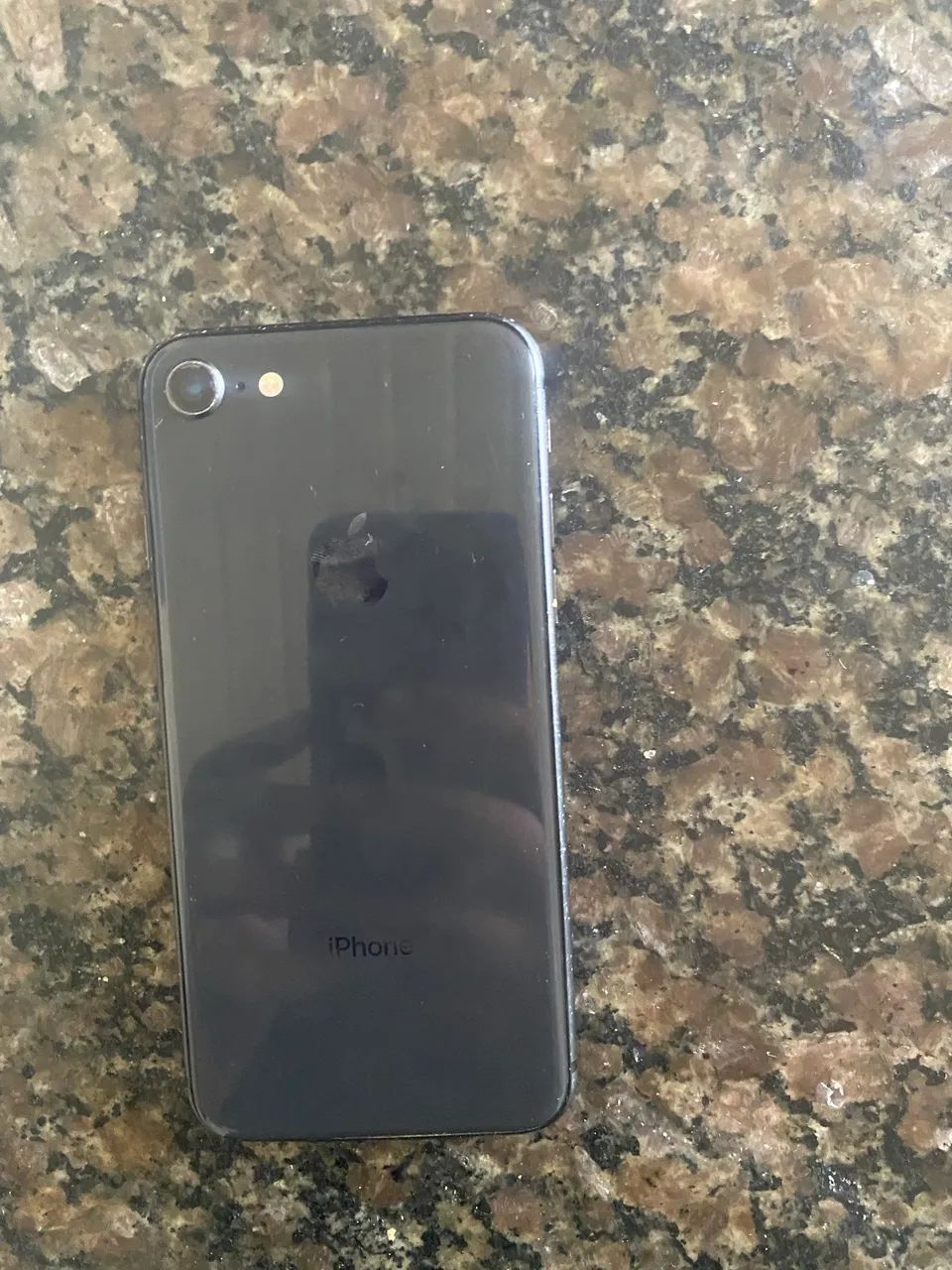 Vendo iPhone 8 para retiradas das das peças  - Foto 2