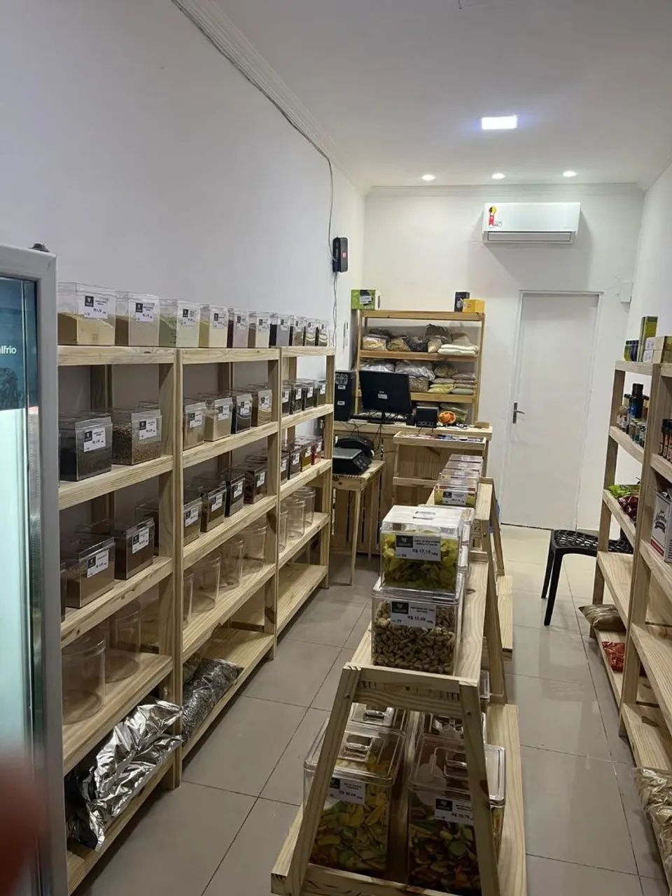 VENDO LOJA DE PRODUTOS NATURAIS 80.000,00 - Foto 4