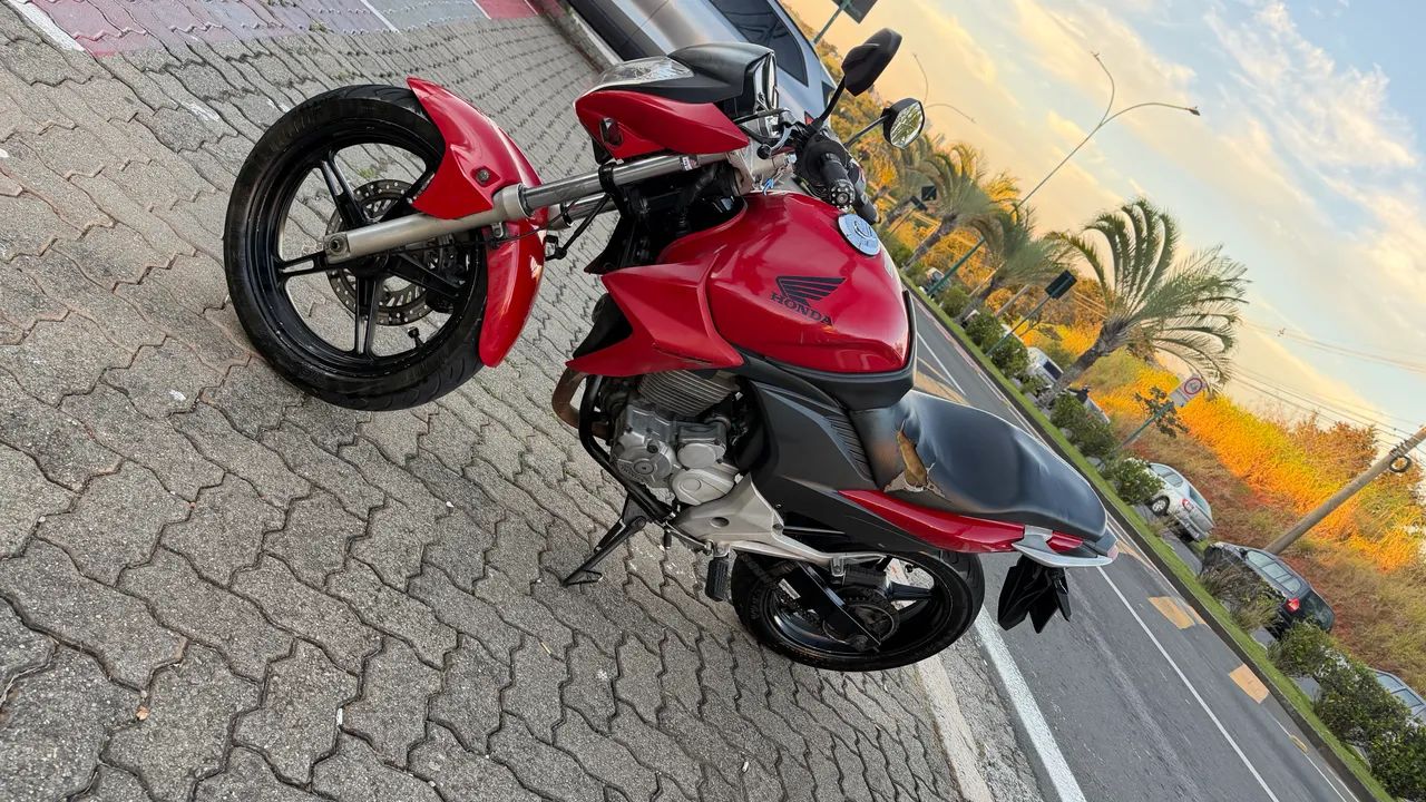 CB300 - Foto 3