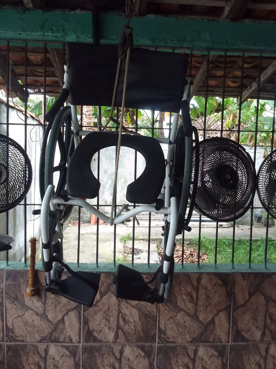Vendo cadeira de banho ortobras - Foto 2