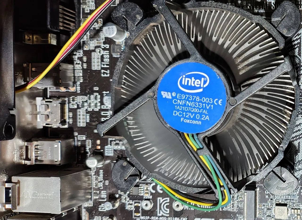 Placa mãe e processador i5 7500 GHz - Foto 2