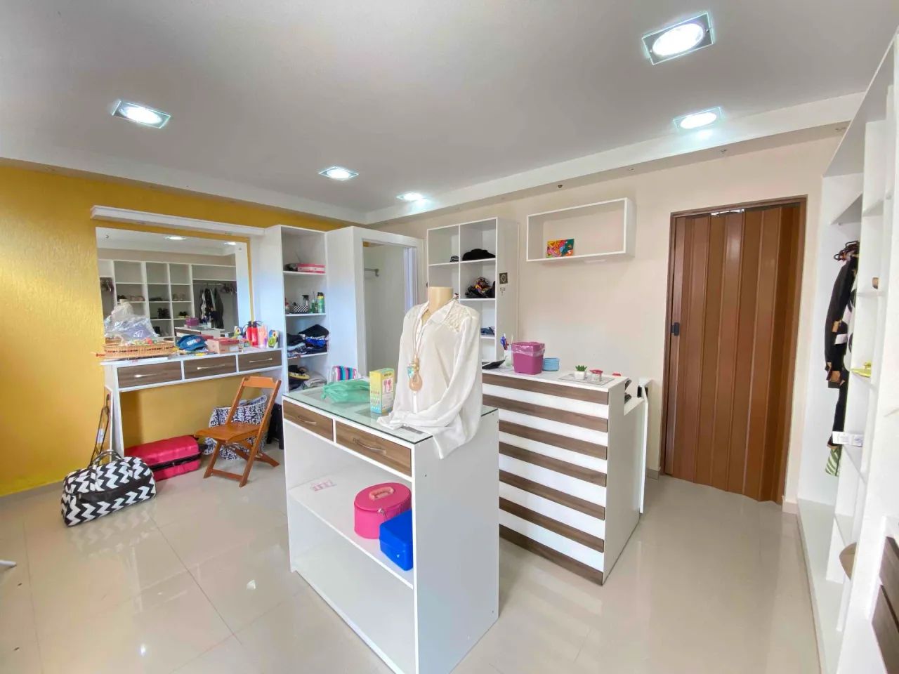 Sala Comercial Mobiliada para Loja de Roupas e Acessórios ? Ótima Localização! - Foto 3