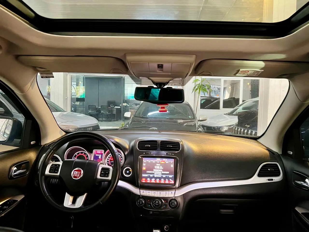 Fiat Freemont 2.4 16V 5P Aut. 2014 - Foto 5