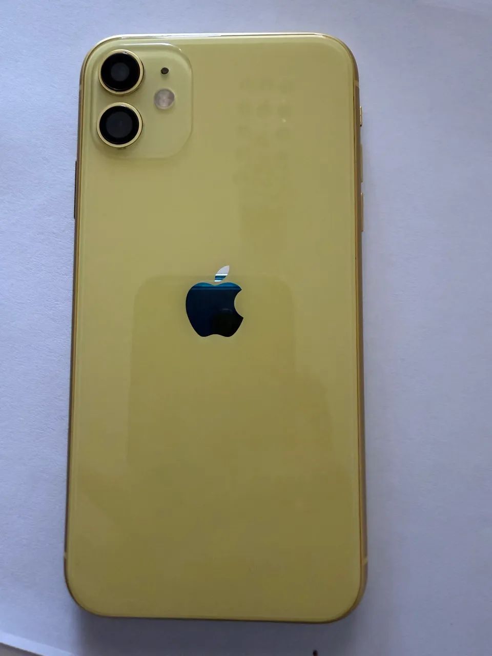 iPhone 11 Yellow - 64GB com iOS 26 - Celulares e Smartphones